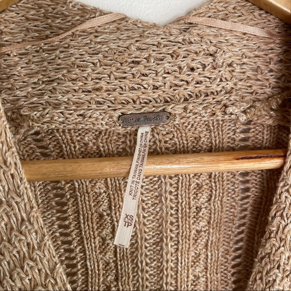 Free People Tan Loose Cable Knit Shawl Collar Cardigan Size XS - Picture 8 of 8
